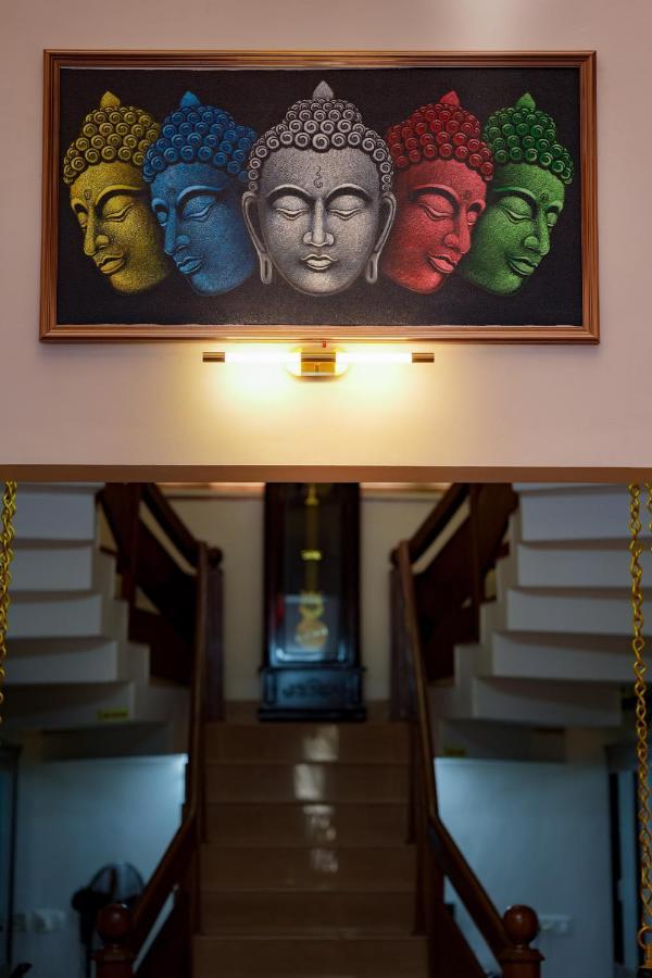Parudeesa - Heavenly- Luxurious Palace Look-Near Cbd - Kerala - India With Breakfast Kāladi Dış mekan fotoğraf