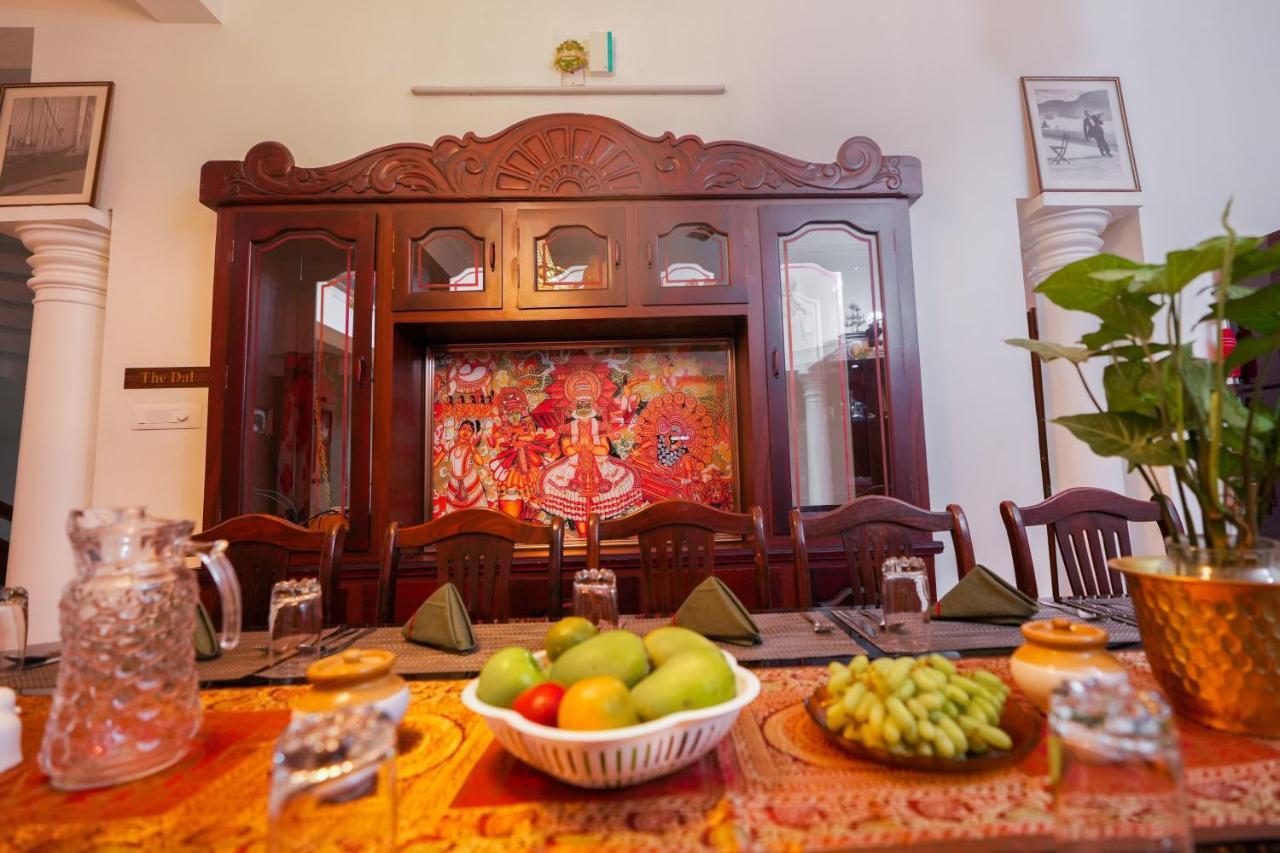 Parudeesa - Heavenly- Luxurious Palace Look-Near Cbd - Kerala - India With Breakfast Kāladi Dış mekan fotoğraf