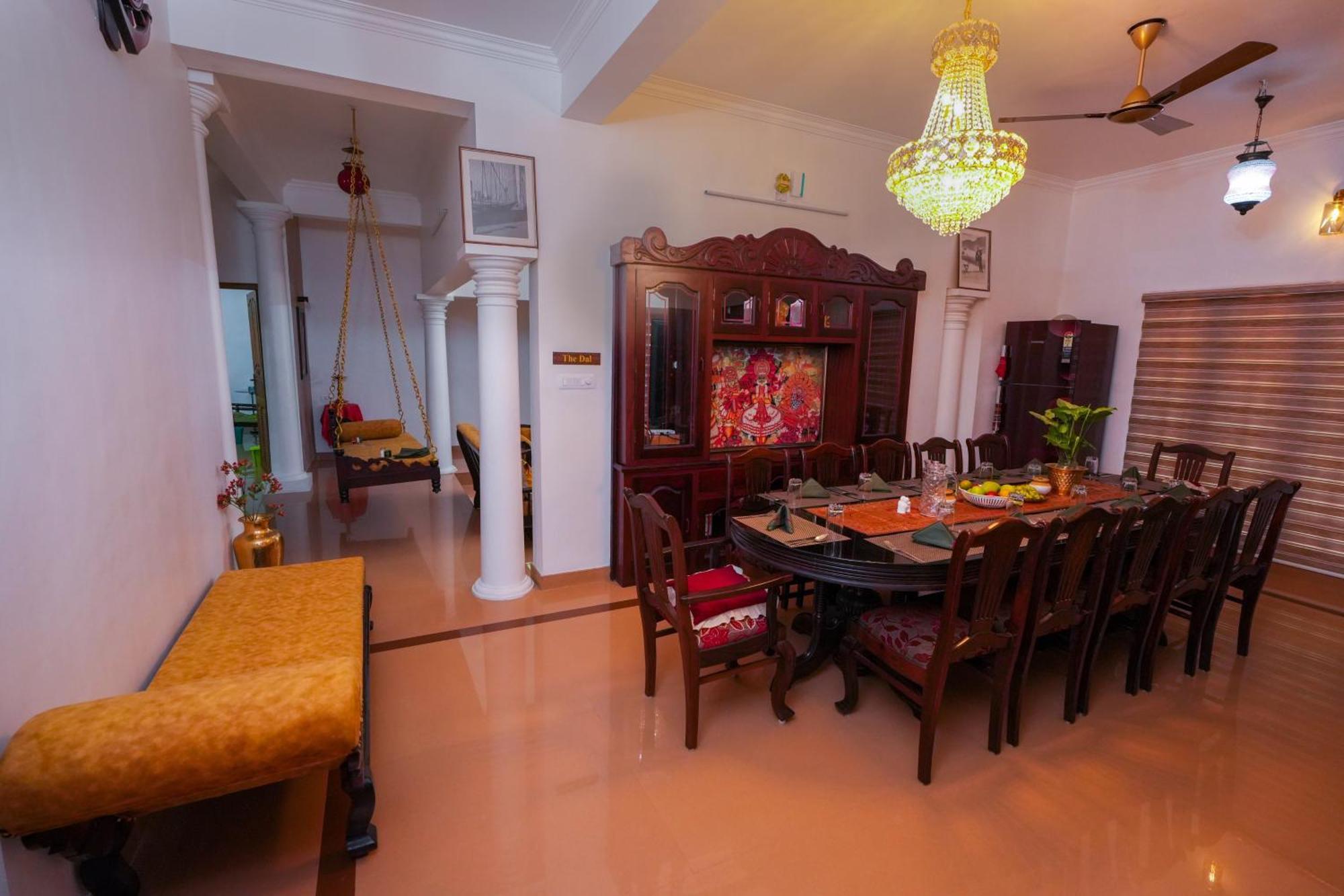 Parudeesa - Heavenly- Luxurious Palace Look-Near Cbd - Kerala - India With Breakfast Kāladi Dış mekan fotoğraf